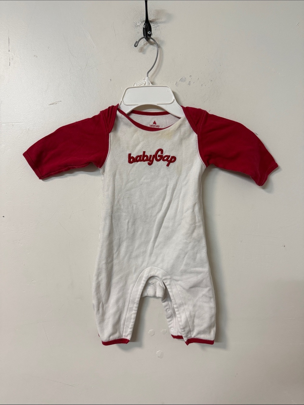 GAP Red & White 'babyGap' Long-Sleeve Footed One-Piece dated 2006